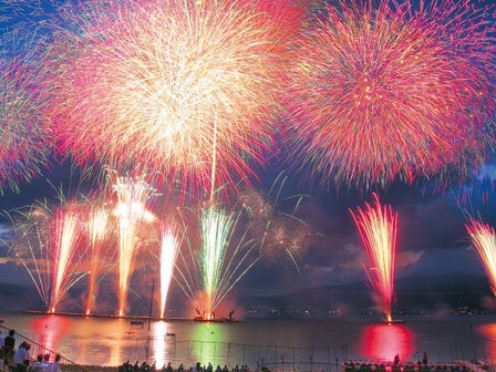 中部発 宿泊 諏訪湖の湖上から上がる大迫力の花火! 諏訪湖祭 湖上花火大会と白馬山麓<宿泊プラン><JAMJAM TOUR>1